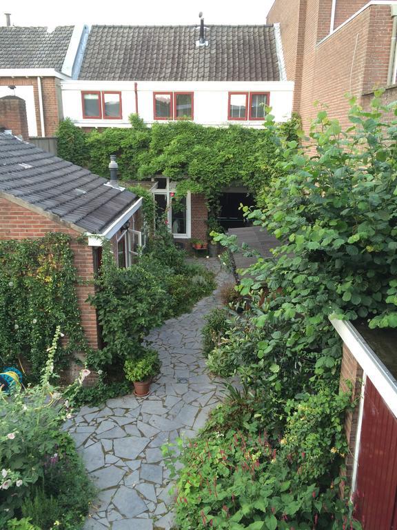 Gastenverblijf Door De Poort ติลเบิร์ก ภายนอก รูปภาพ